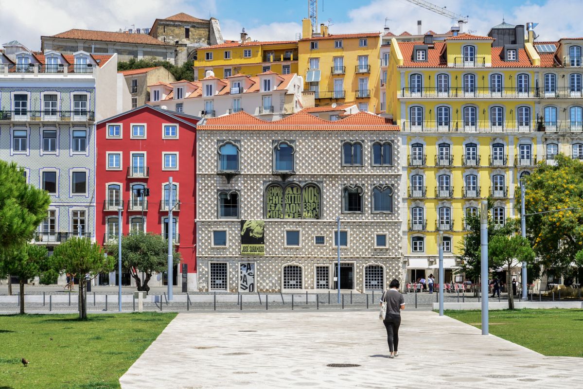 Дом Шипов (Casa dos Bicos)