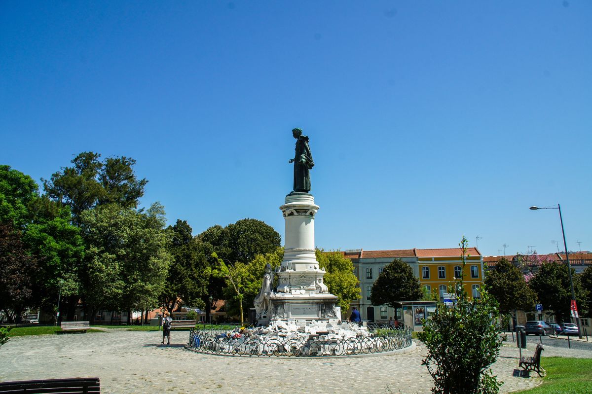 Памятник Хосе Томасу де Соуза Мартинсу