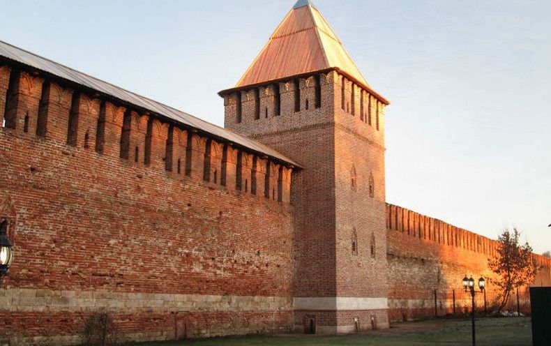 Смоленская Крепостная Стена (Смоленский Кремль)