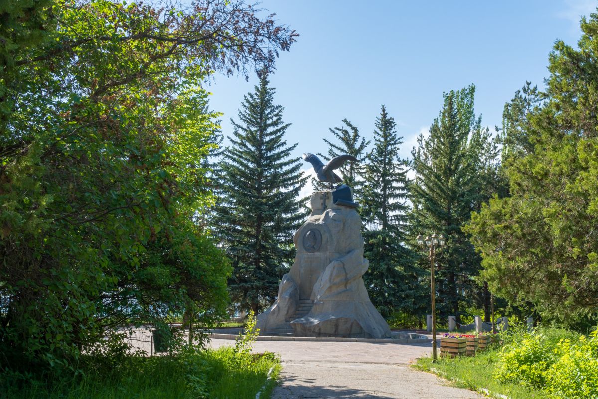 Памятник Н.М. Пржевальскому
