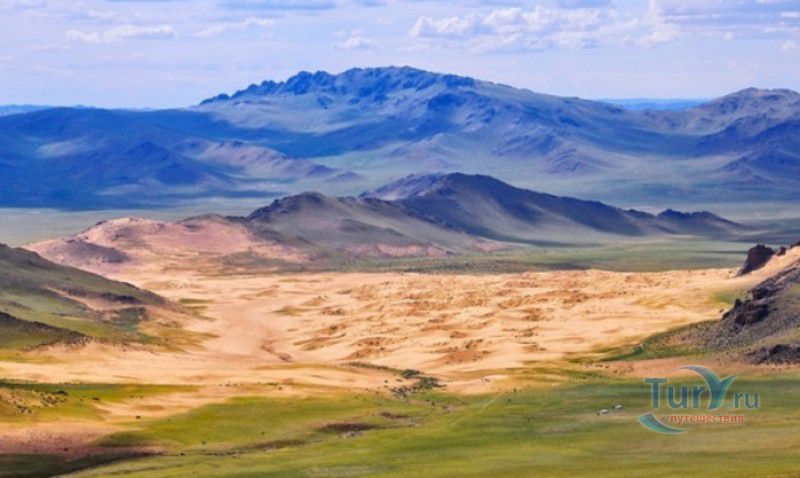 Песчаный массив Алтан Элс