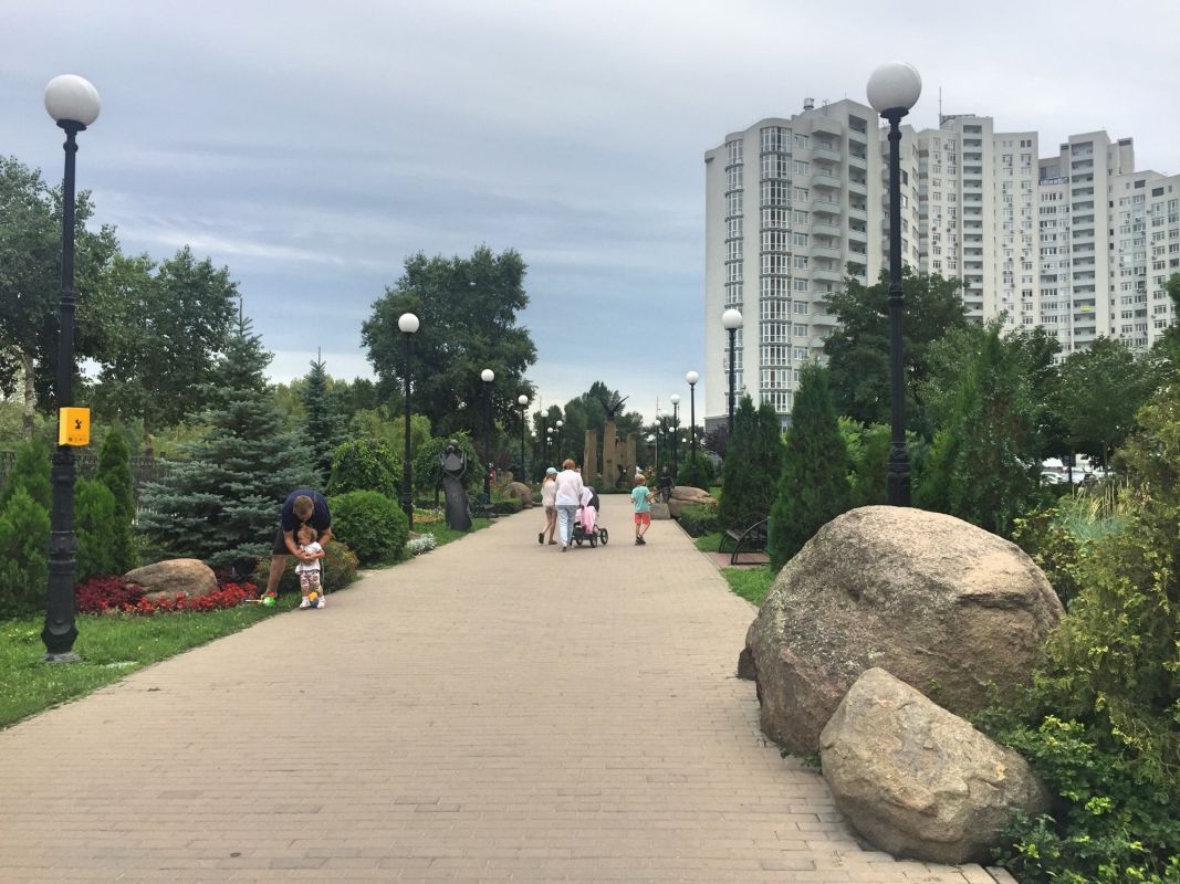 Сад камней на Оболони