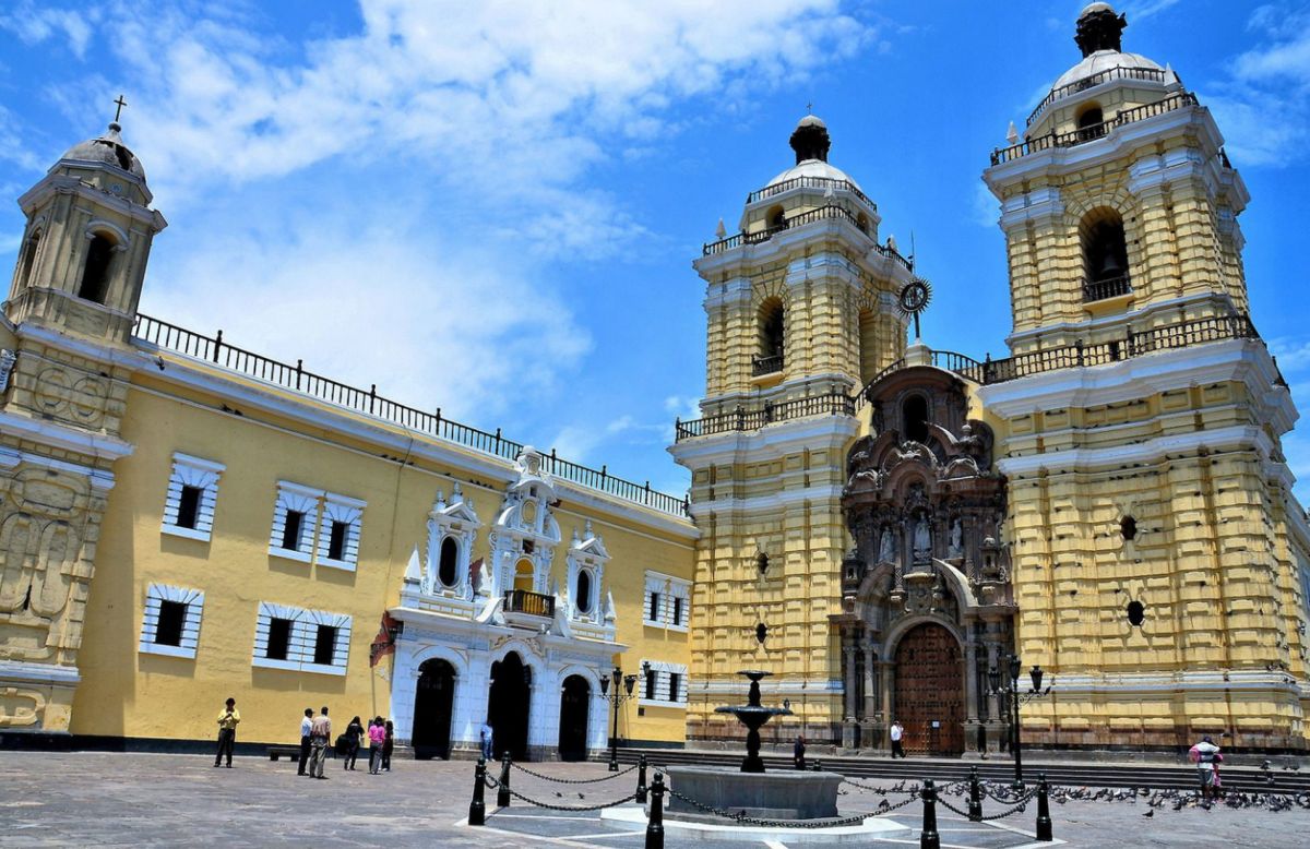 Монастырь Сан Франциско в Лиме