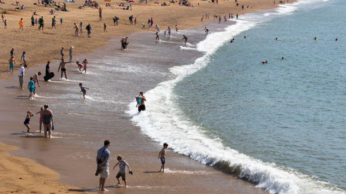 Пляж «Прайя-ди-Вила-ду-Конди»