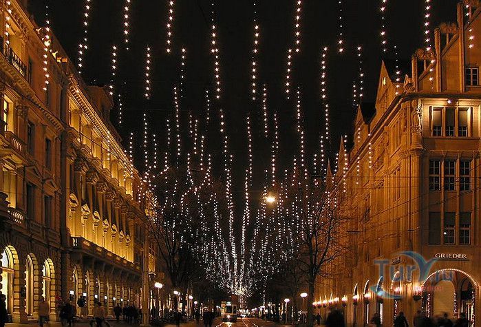 Улица Банхофштрассе в Цюрихе