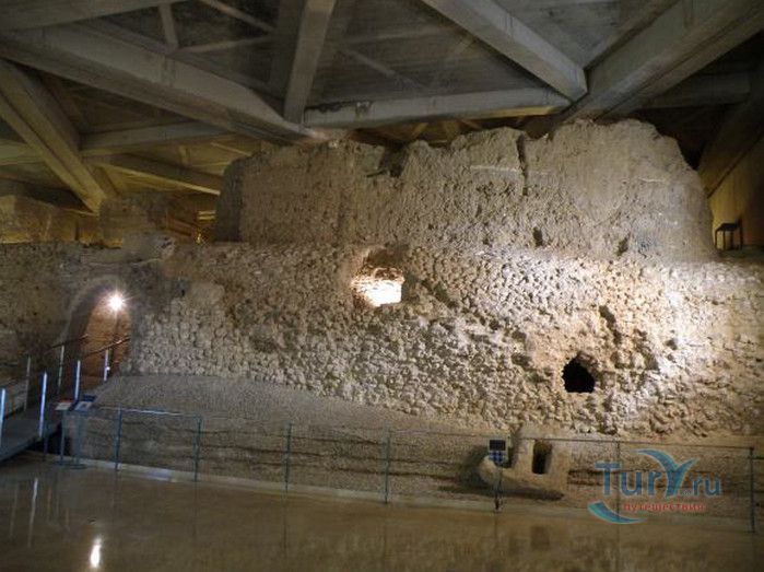 Музей Римского Театра в Лиссабоне