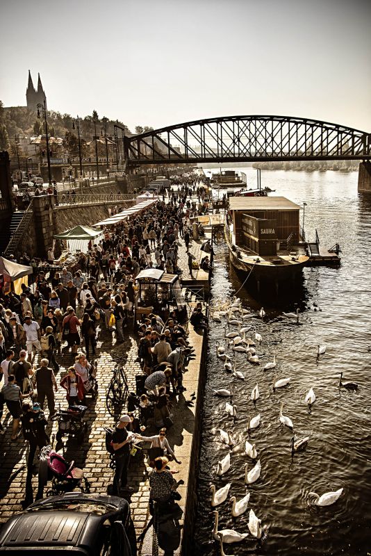 Náplavka – Набережная Рашина