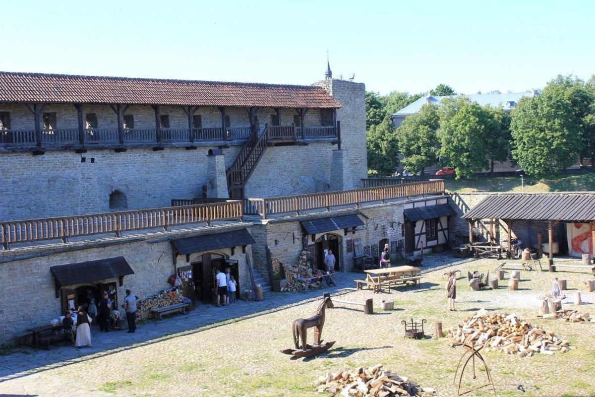 Северный двор Нарвского замка