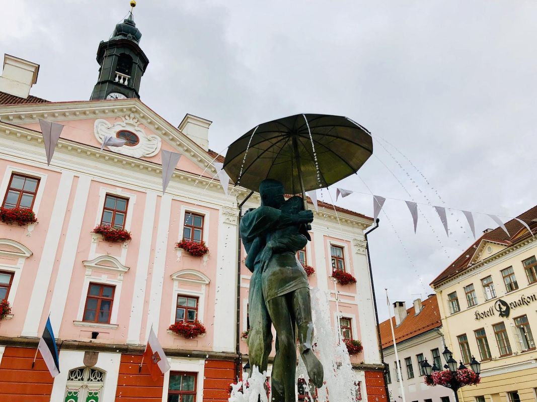 Скульптура с фонтаном 