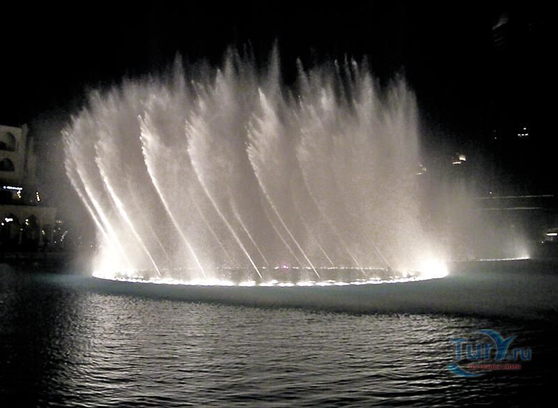 Фонтан Дубай