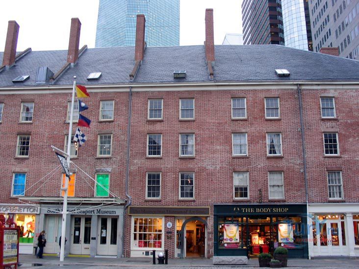 Морской музей в порту Южной улицы