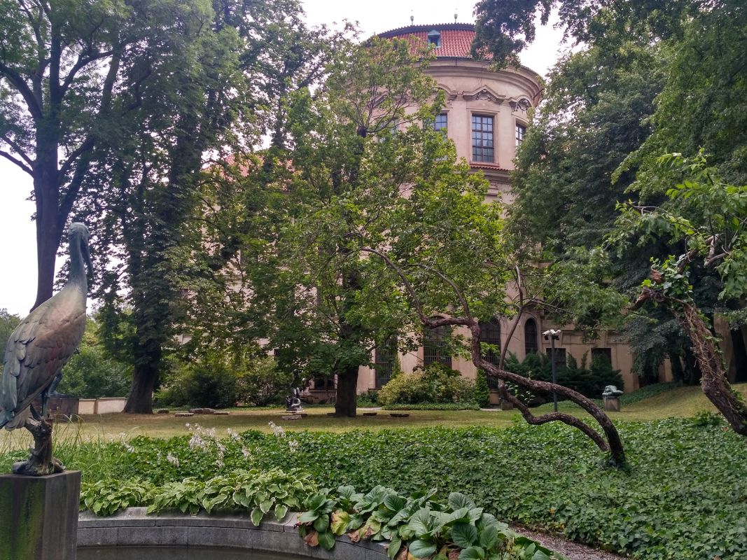 Сад Штернбергского дворца