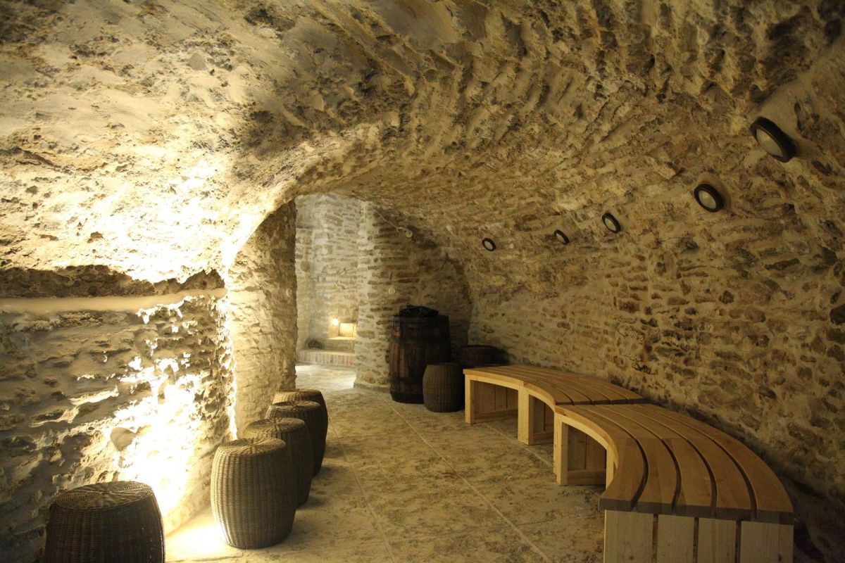 Сауна в ледяном погребе мызы Сагади