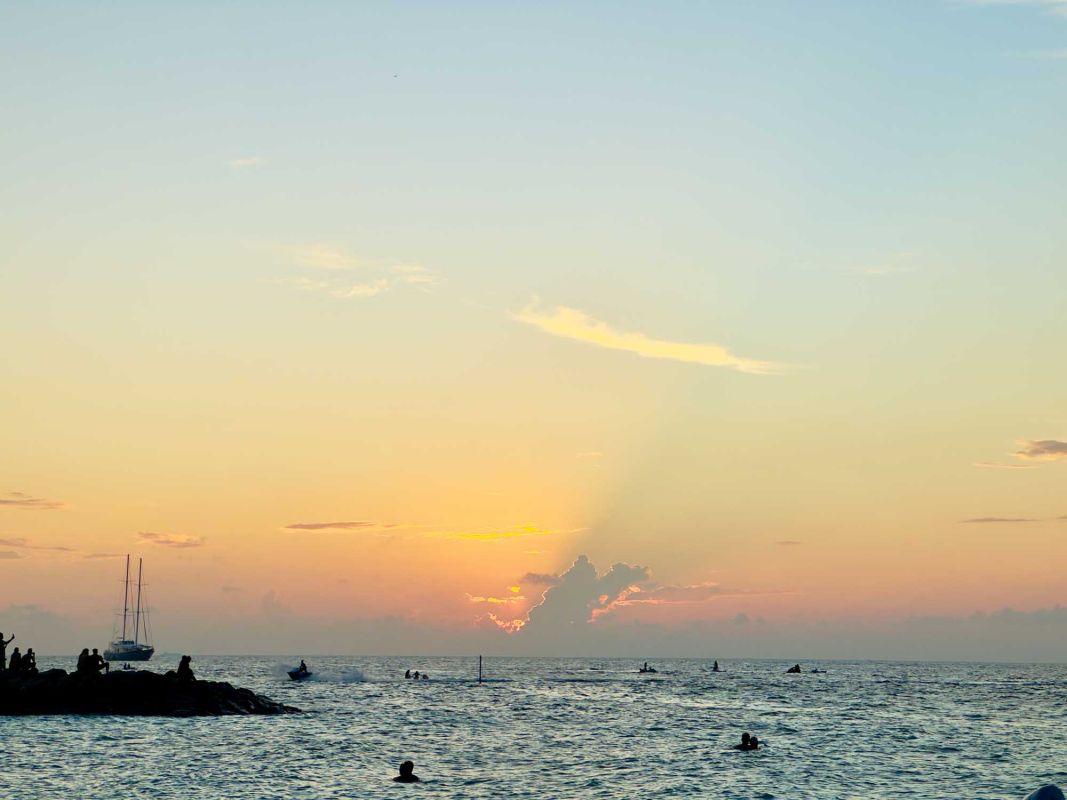 Северо-западный пляж Маафуши (пляж водных видов спорта)