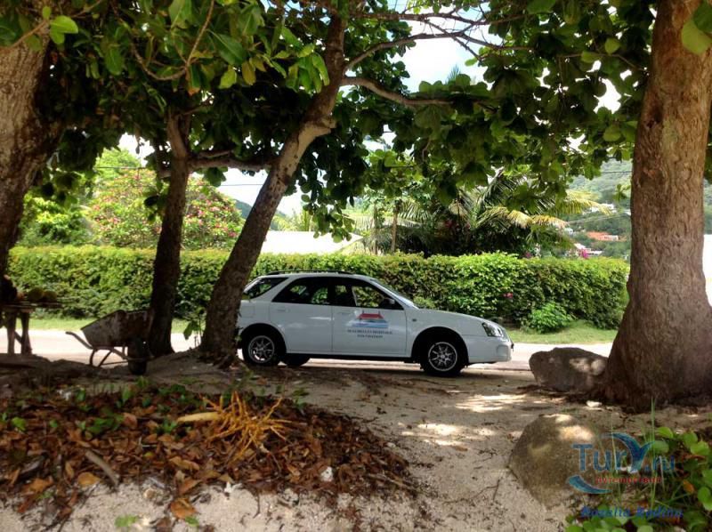 Пляж Анс-о-Пен и бухта Тартл