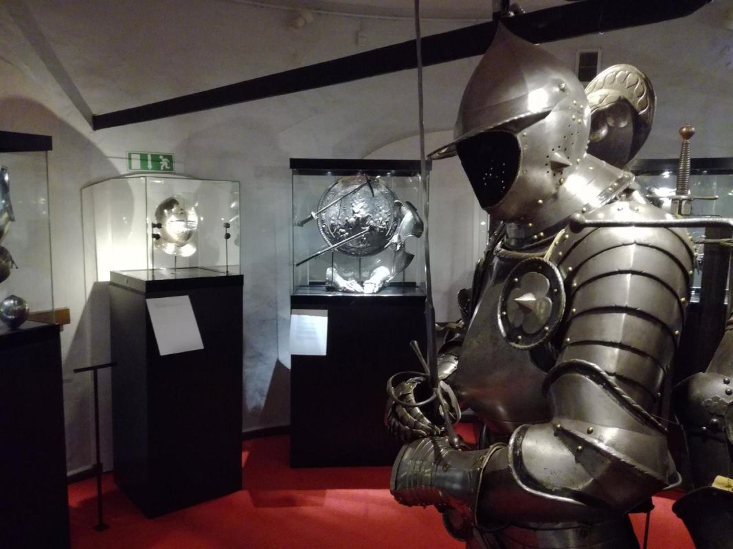 Красная башня