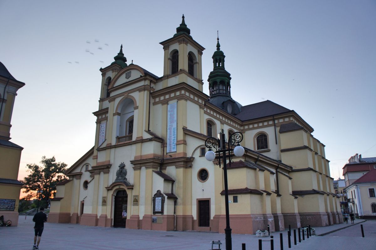Коллегиальная церковь Пресвятой Девы Марии