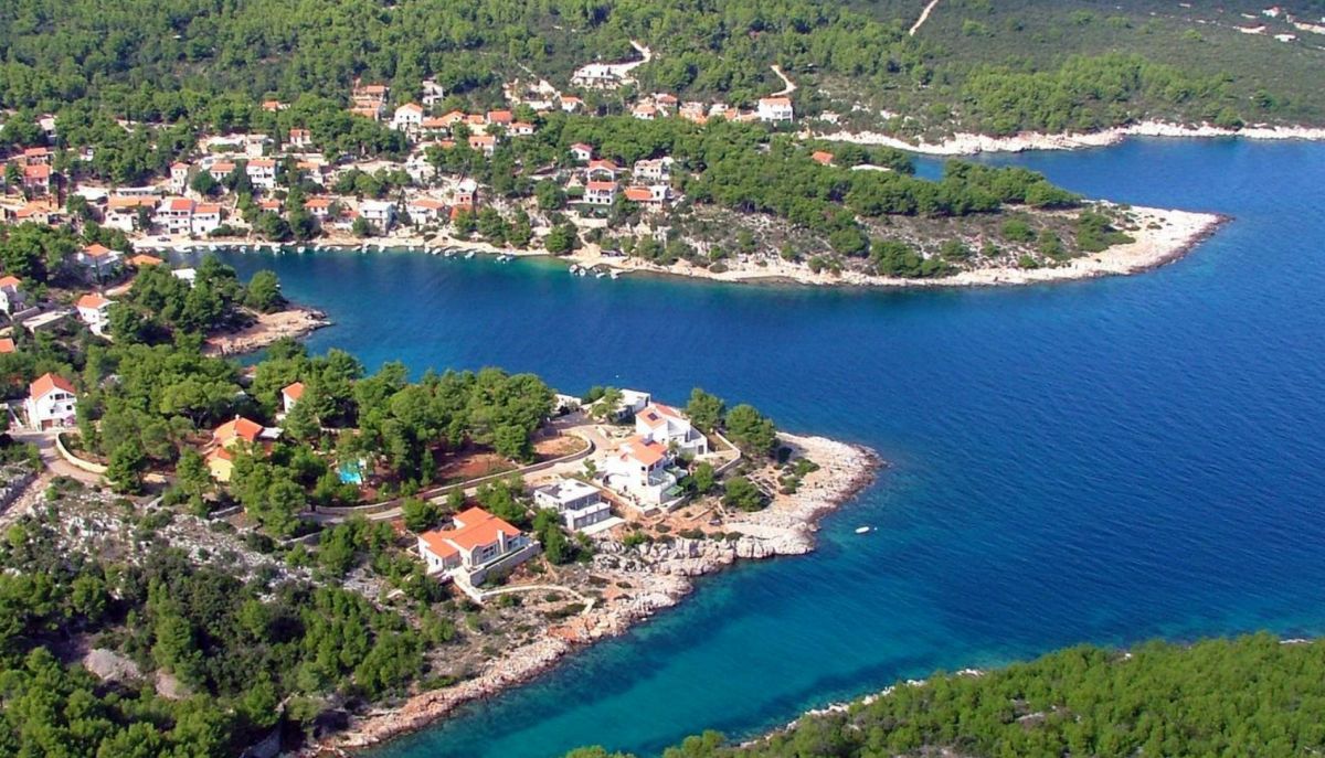 Залив Басина