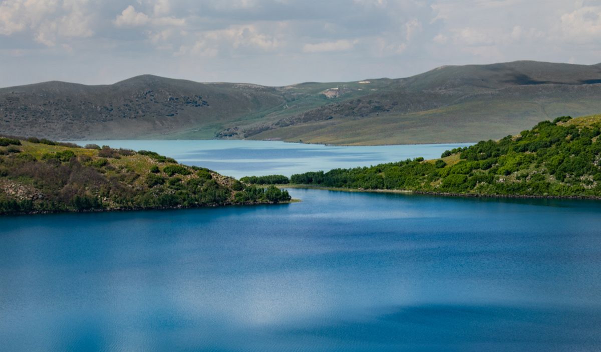 Озеро Акдоган (озеро Хамперпет)