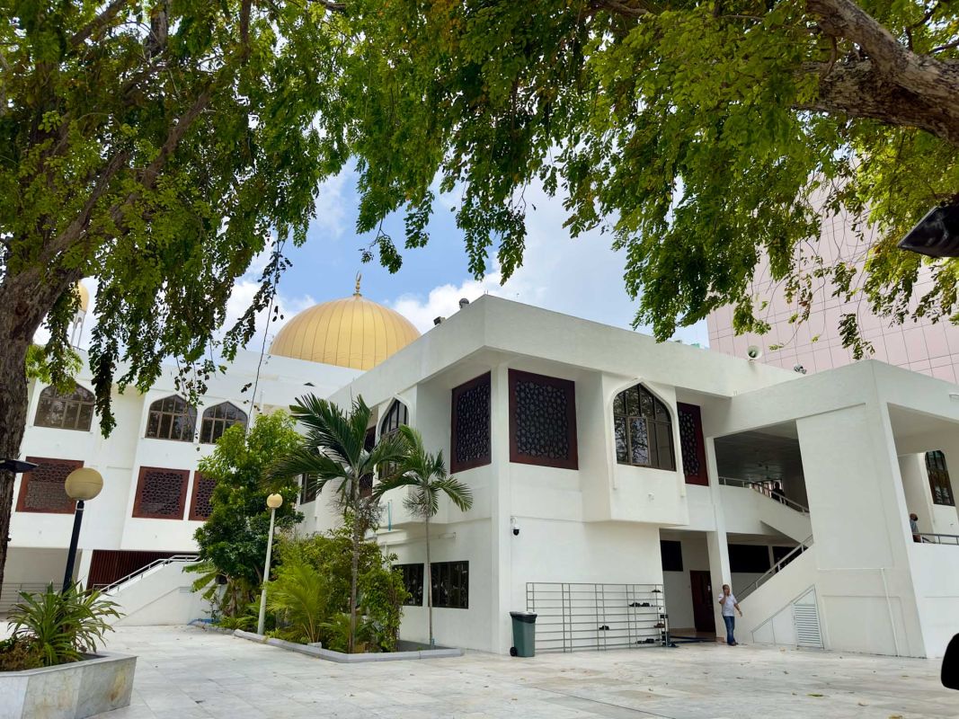 Исламский Центр и пятничная мечеть Масджид аль-Султан Мухаммад Тукуруфану аль-Аузам