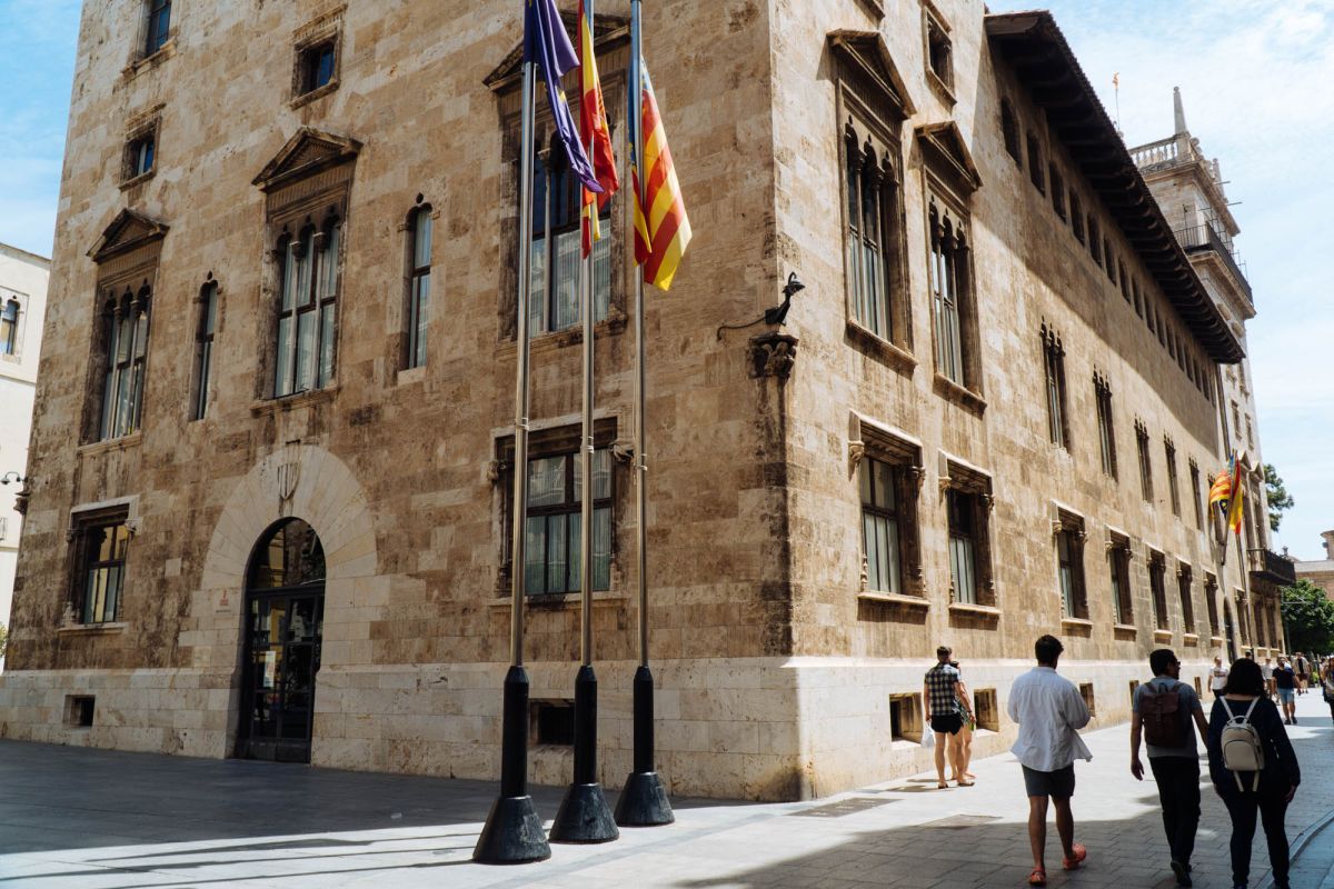 Дво­рец Хе­не­ра­ли­дад