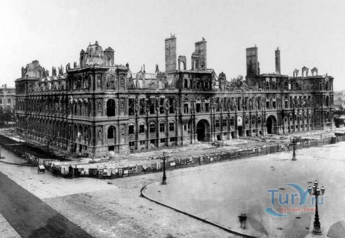 Площадь Отель-де-Виль (бывшая Гревская площадь)