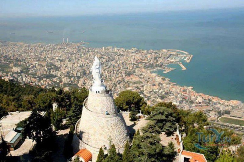 Статуя Девы Марии Ливанской