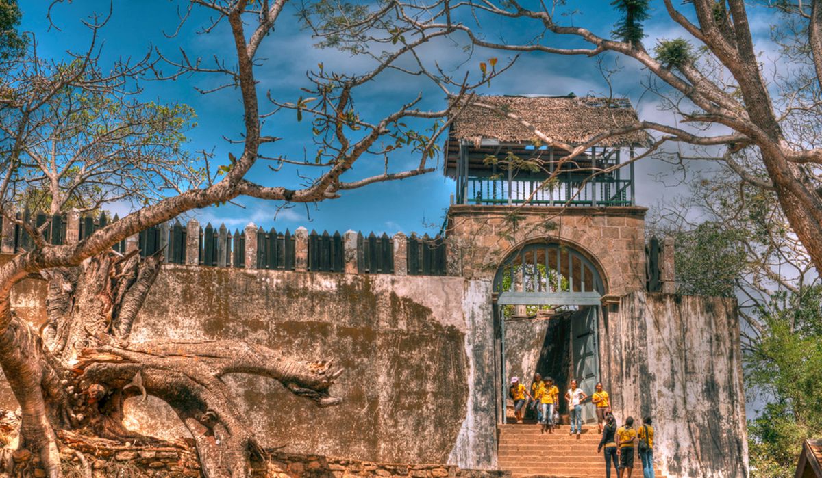 Королевский холм Амбухиманга