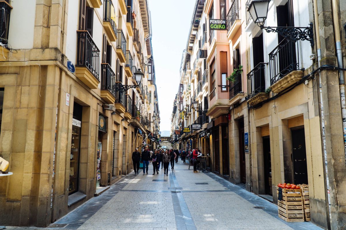 Площадь Конституции