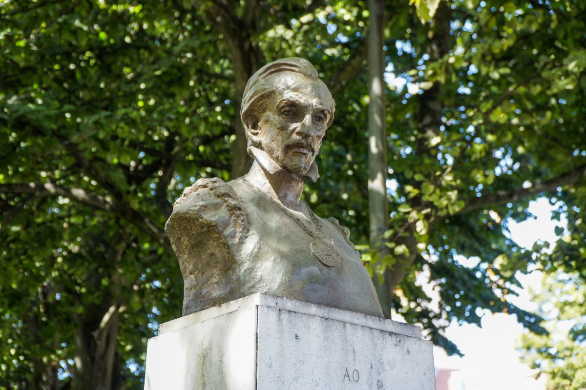 Busto de Inca Garcilaso de la Vega