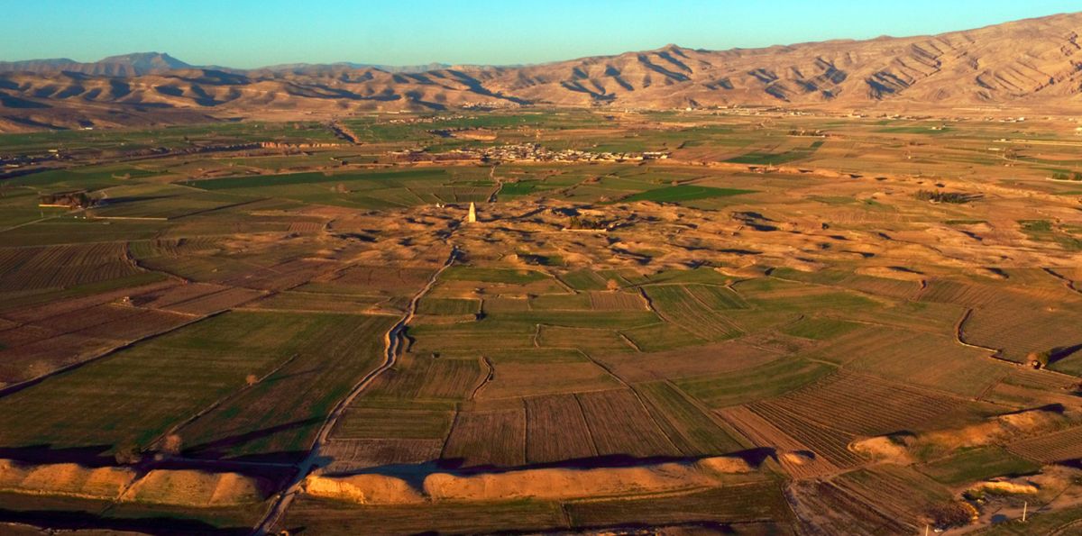 Древний город Ардашир-Хурре (Сасанидский археологический ландшафт)
