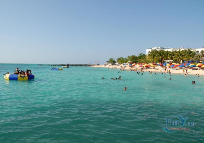 Пляжный клуб Докторс Кейв