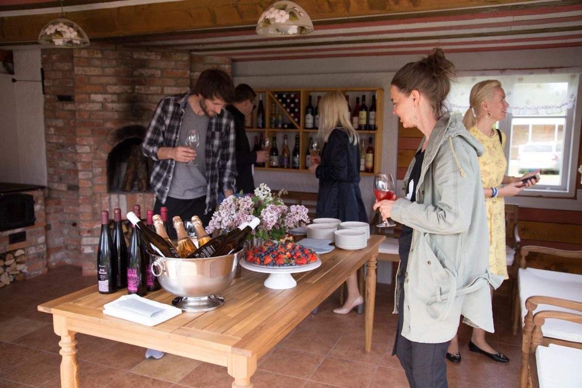 Эстонская винная комната на хуторе Hindreku