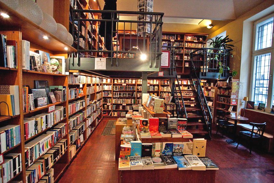 Globe Bookstore& Café