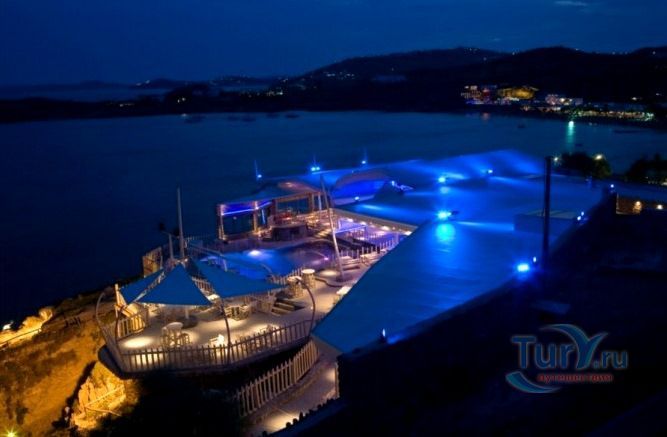 Клуб Каво Парадизо