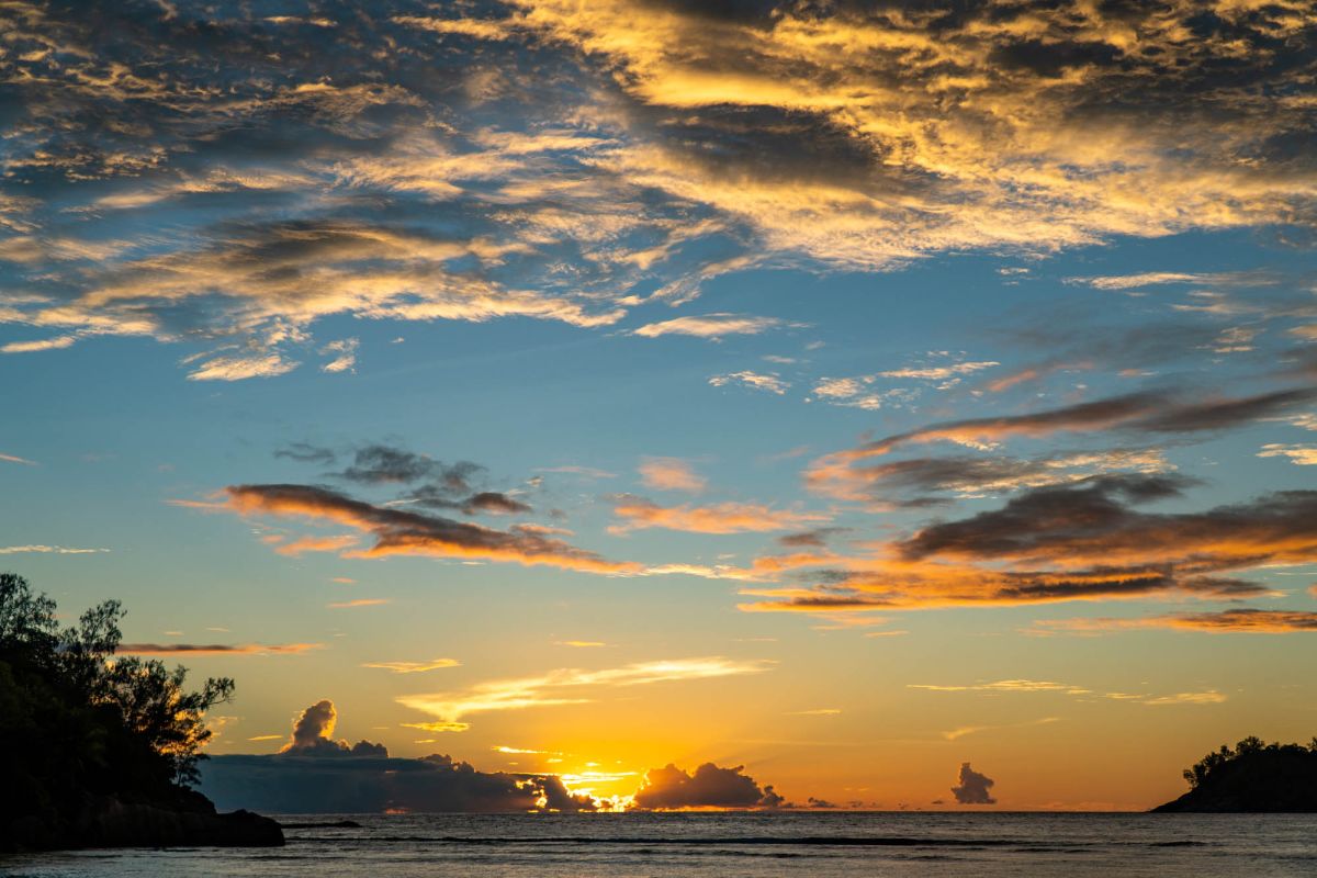 Баи Лазар Паблик Бич