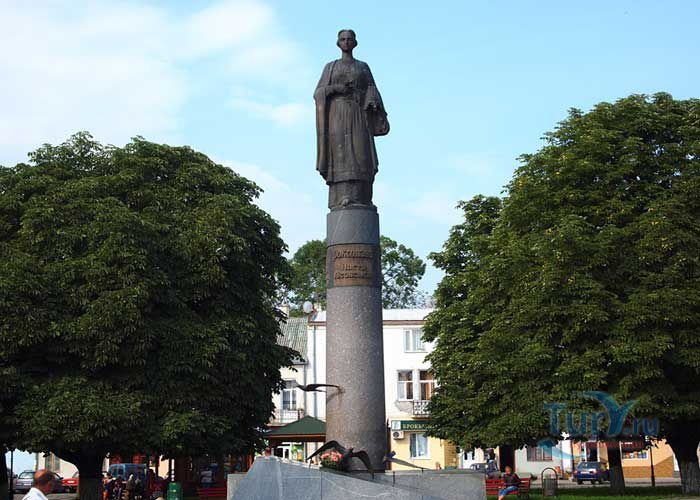 Памятник Роксолане в Рогатине