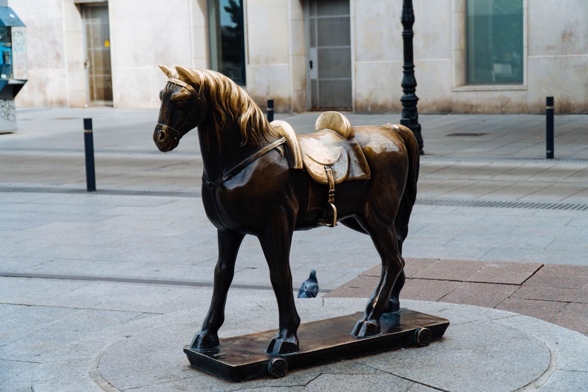 Лошадь Лонха