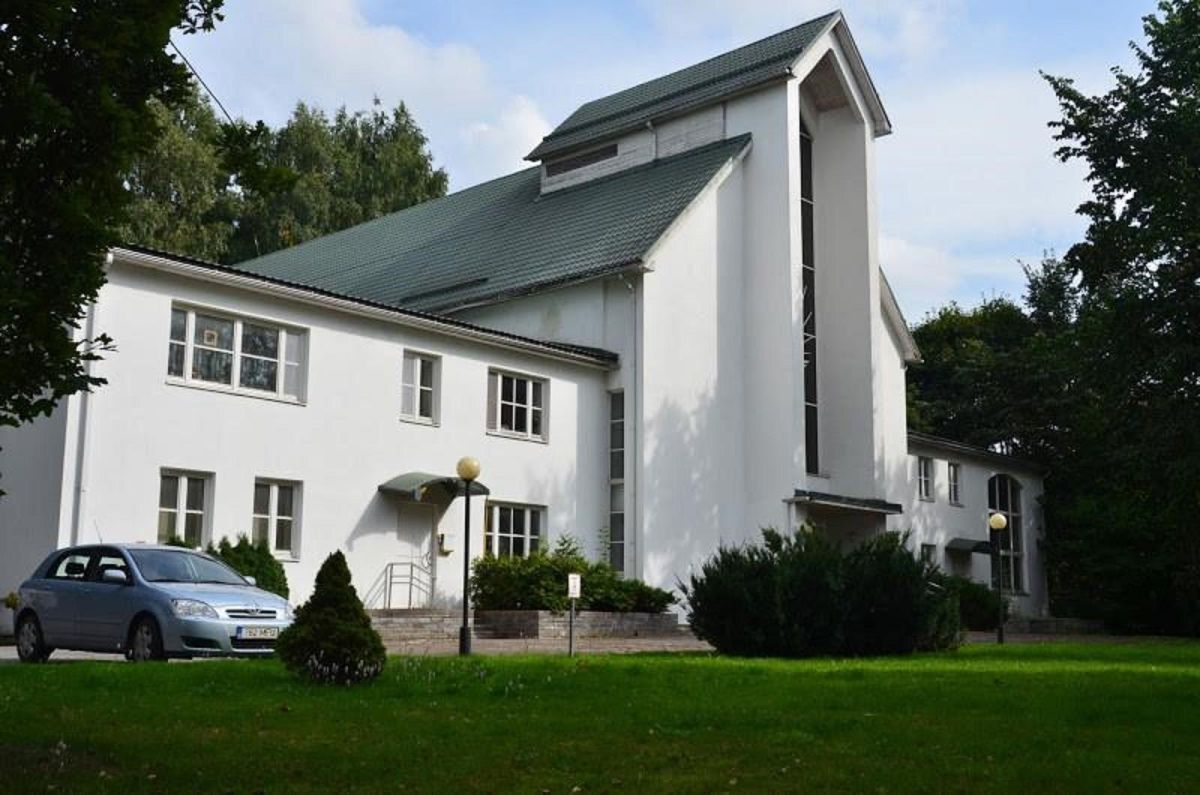 Тартуская Голгофская баптистская церковь Эстонского союза приходов евангельских христиан и баптистов (ЭСПЕХБ)