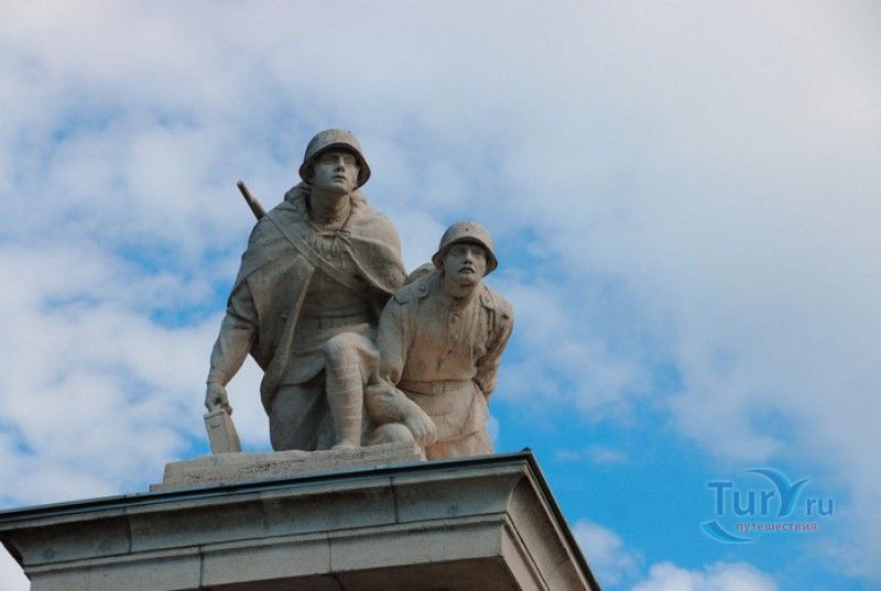 Памятник Героям Красной Армии