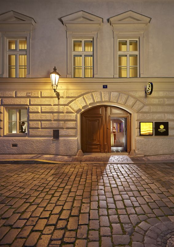 Spices Restaurace a Bar