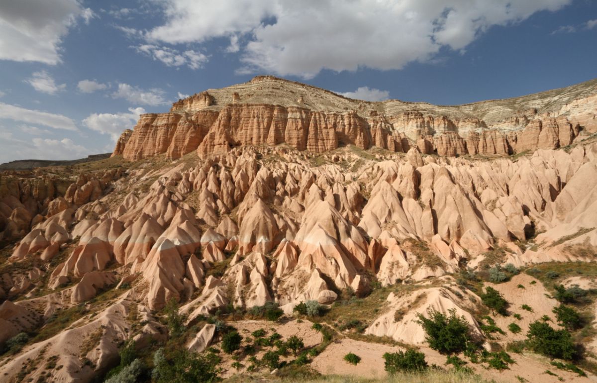 Розовая Долина (Долина Гюльюдере) в Каппадокии