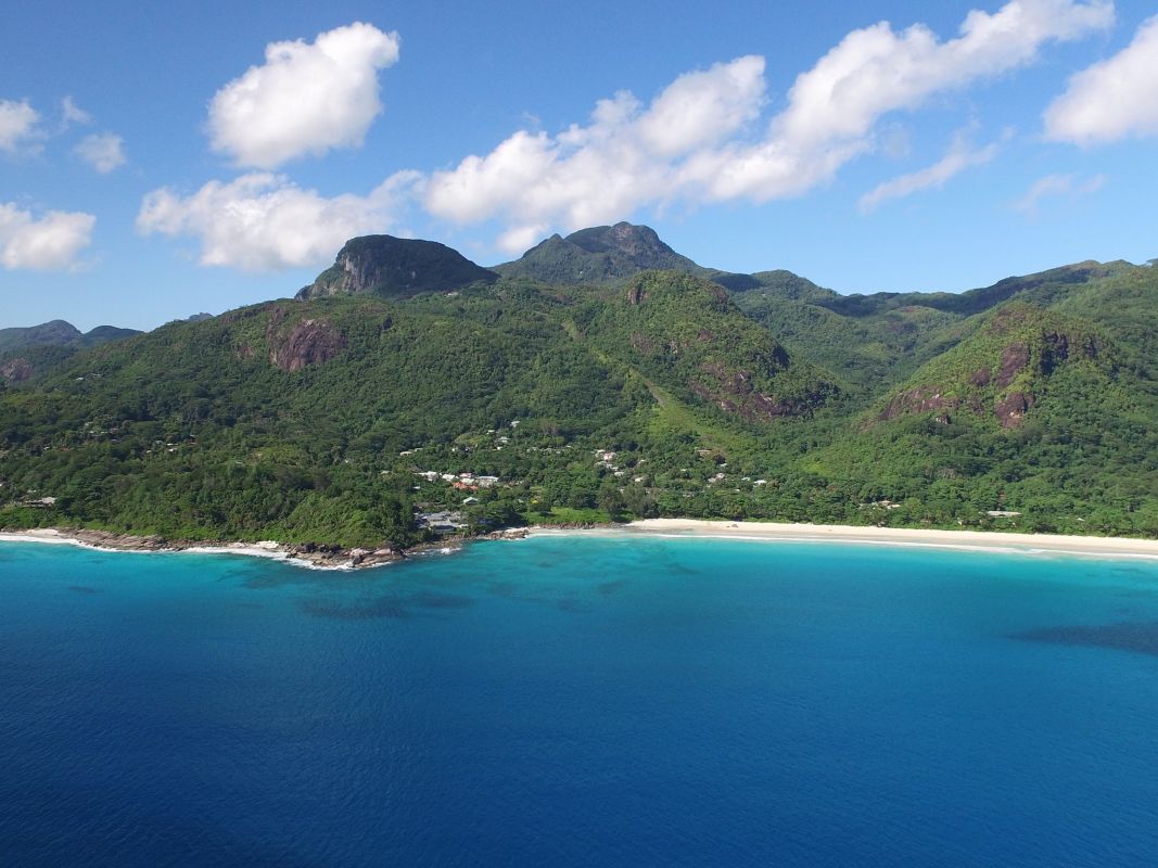 Пляж Гранд Анс Маэ