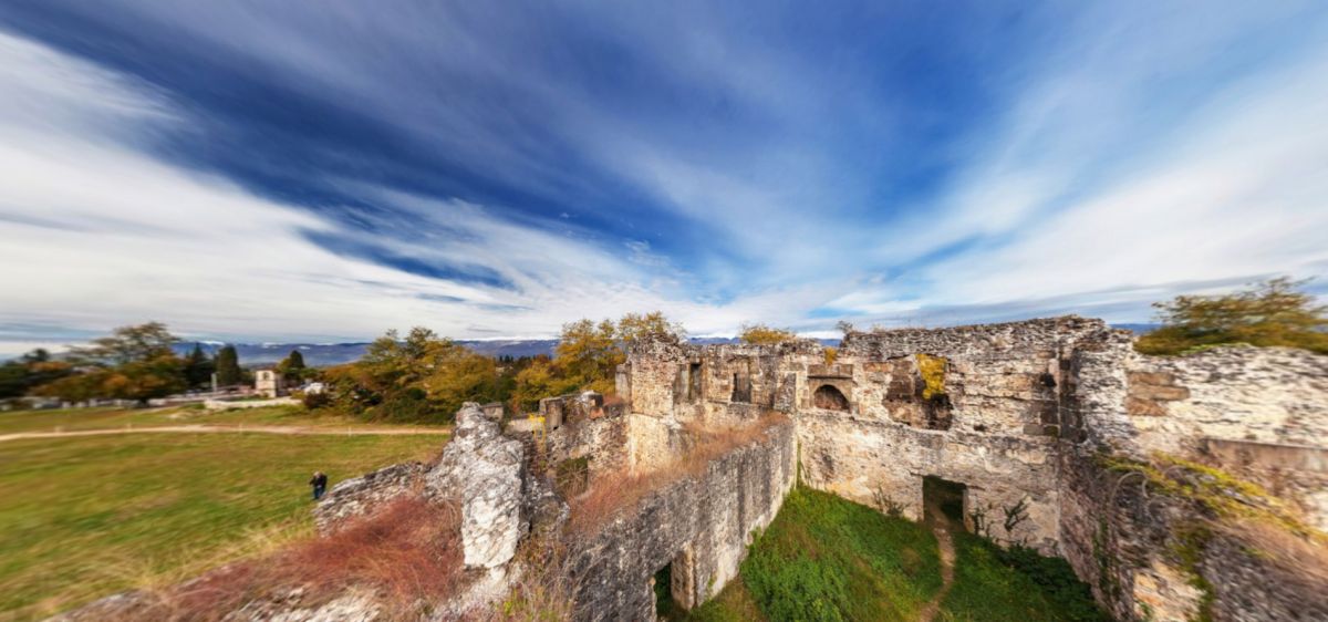 Развалины Дворца Чачба-Шервашидзе