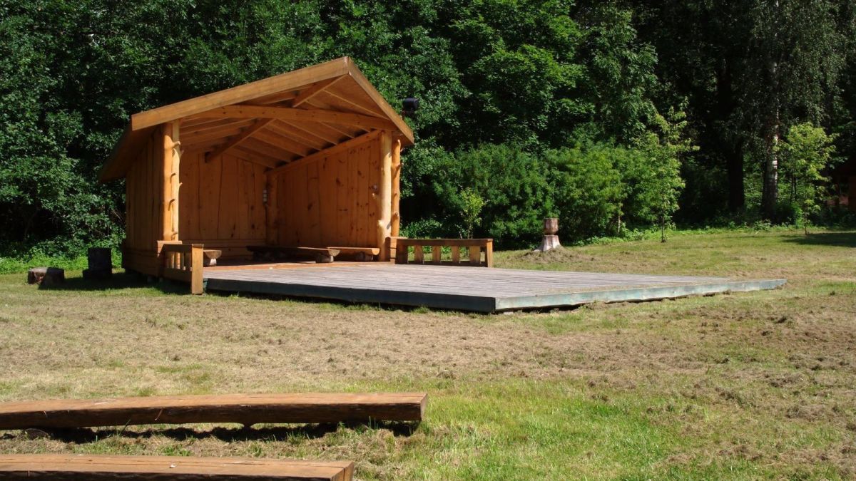 Приусадебный парк Мынисте