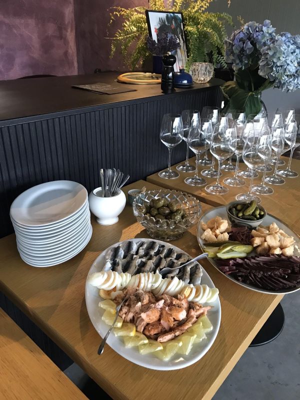 Шампань-бар и ресторан KORK