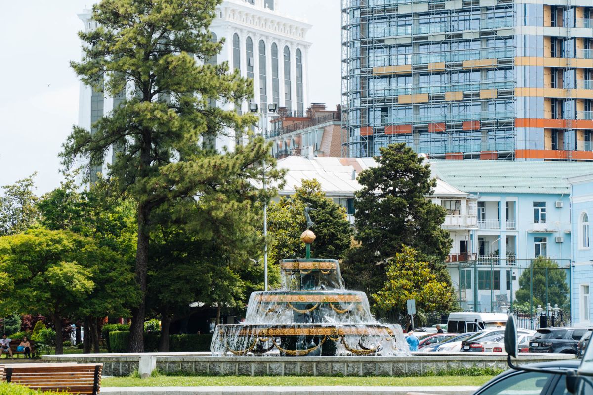 Университетский фонтан Батуми