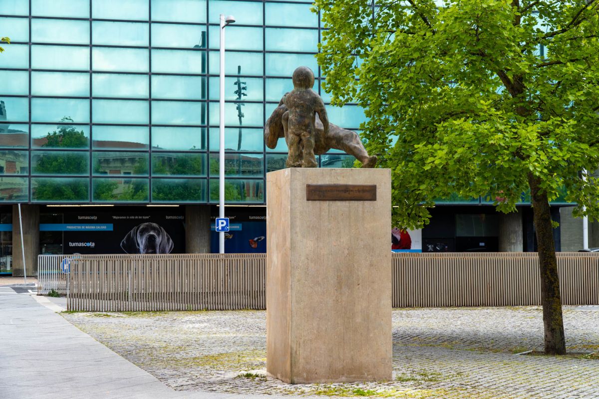 Площадь Конституции