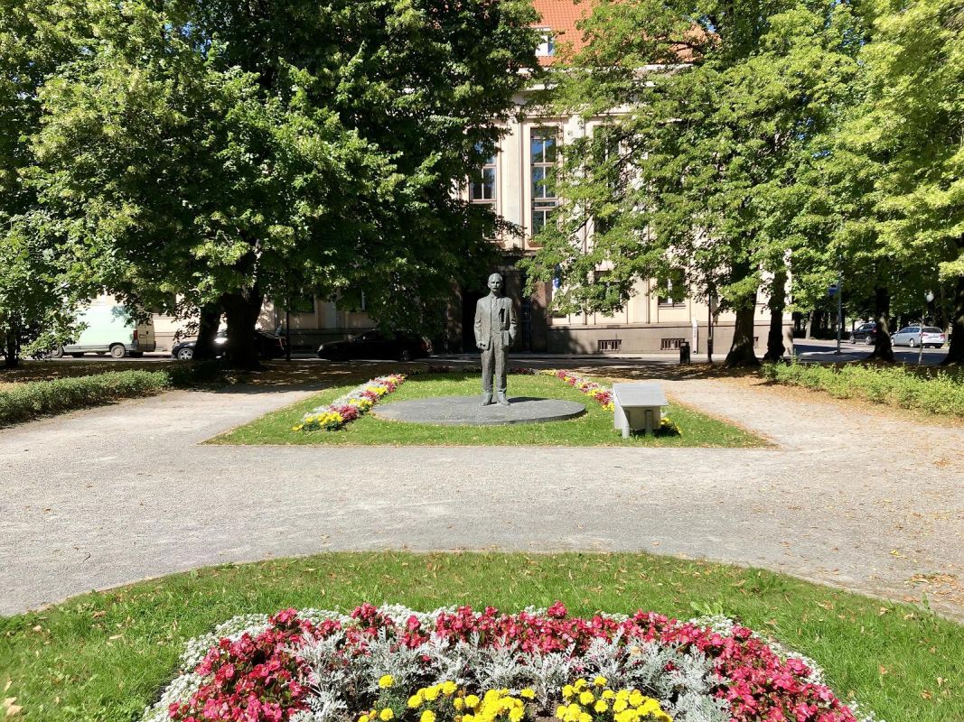 Памятник Пеетеру Пылду