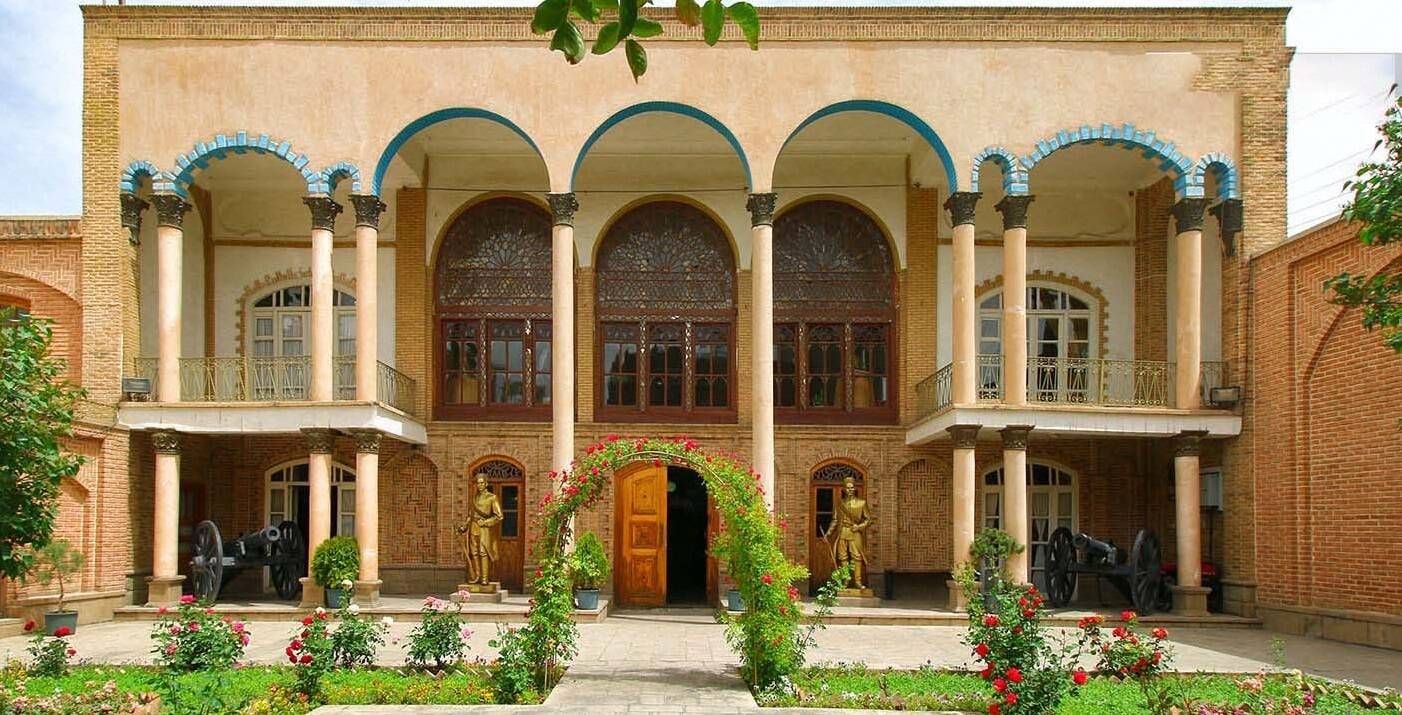 Конституционный дом